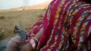 నేను నా సోదరీమణులతో తెలుగు సేక్స్ పిక్చర్ లు కార్డులు ఆడాను.